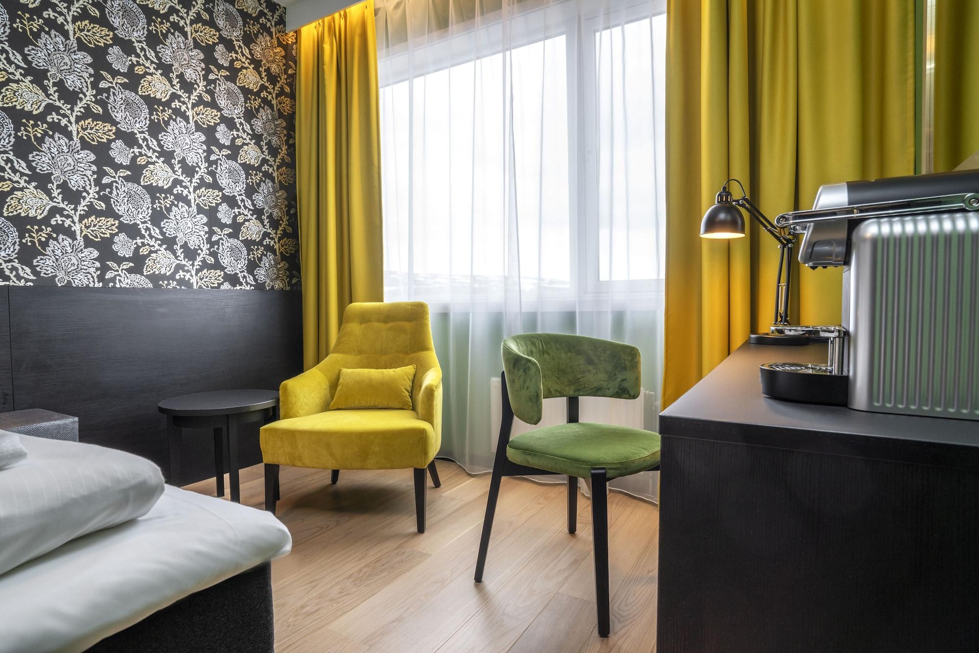 Thon Hotel Kirkenes Bagian luar foto