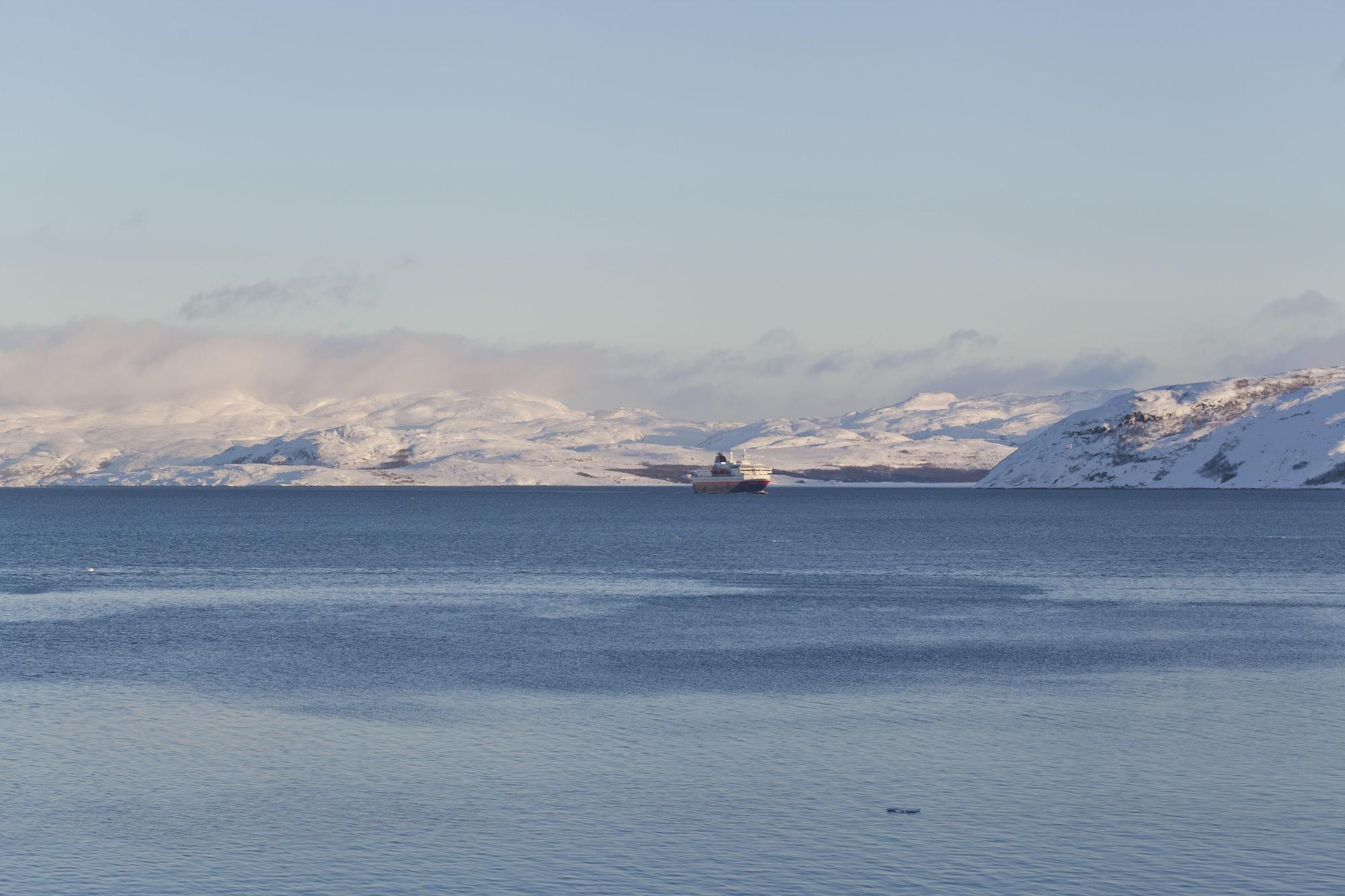 Thon Hotel Kirkenes Bagian luar foto