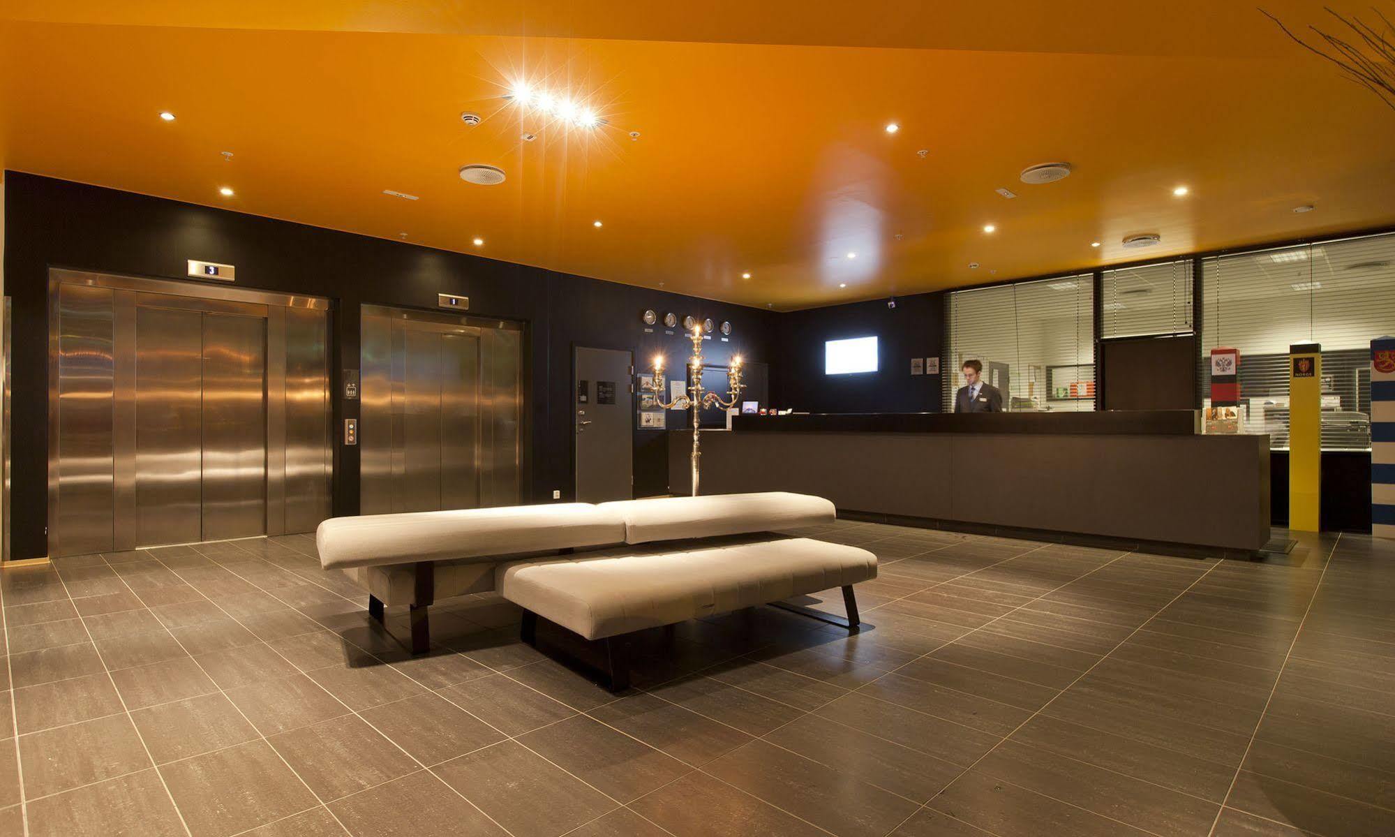 Thon Hotel Kirkenes Bagian luar foto