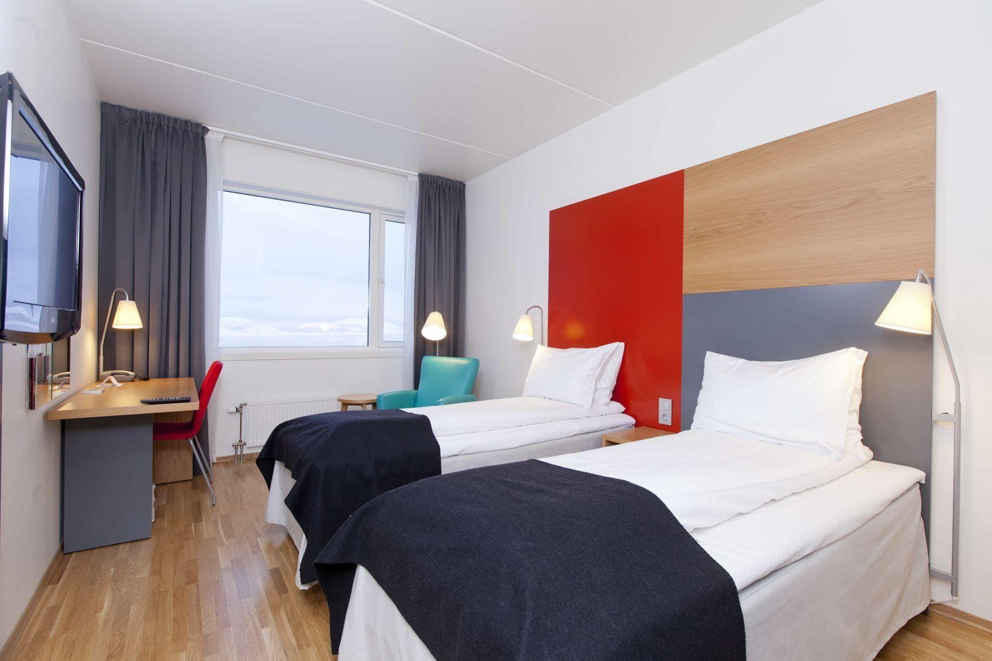 Thon Hotel Kirkenes Bagian luar foto
