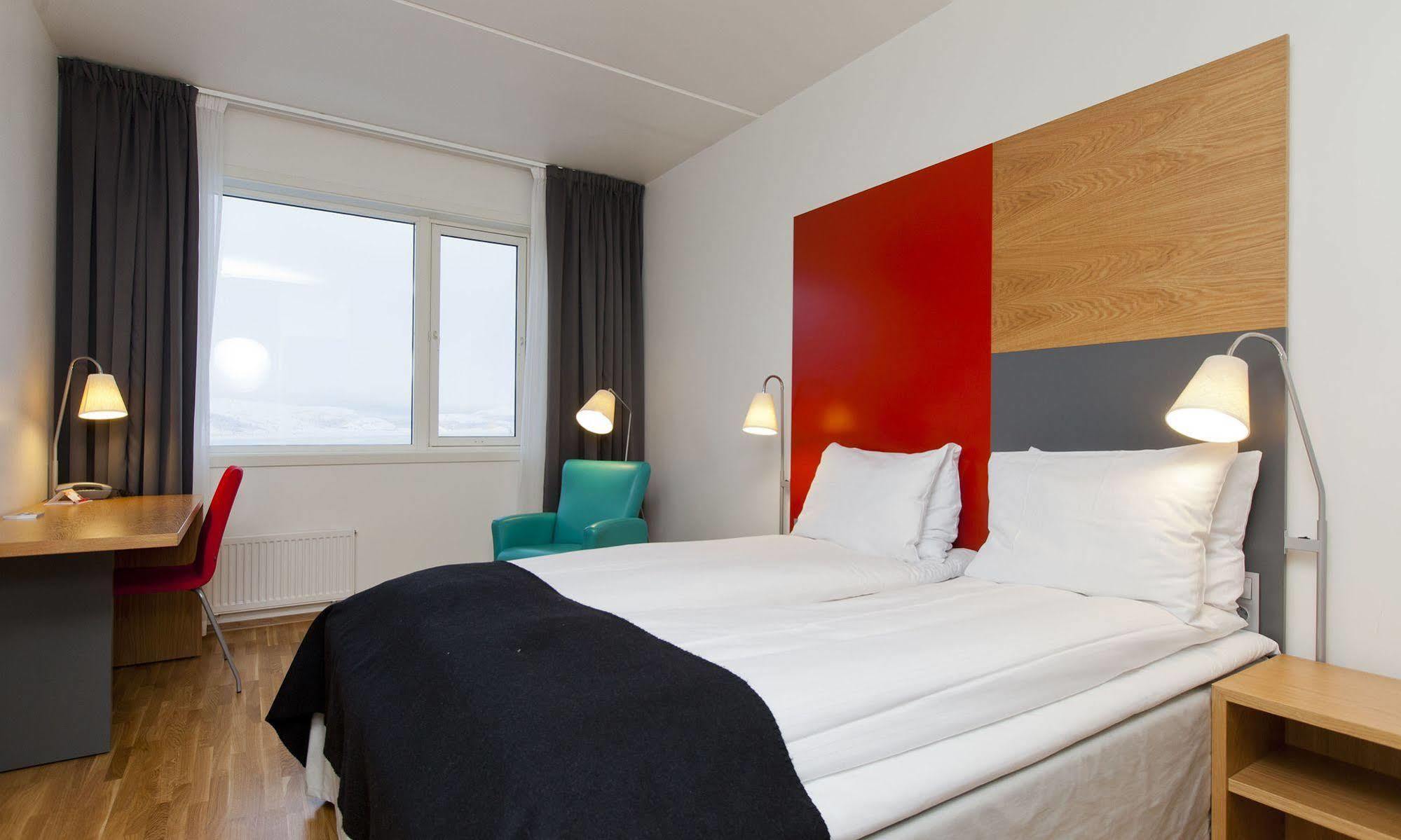 Thon Hotel Kirkenes Bagian luar foto